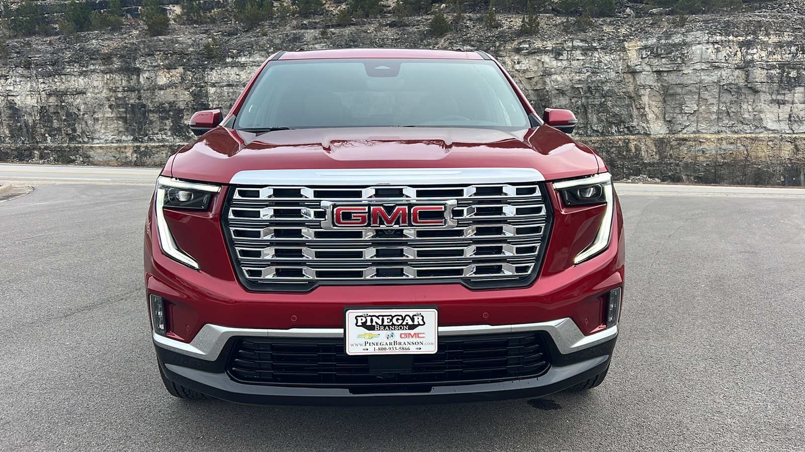 2025 GMC Acadia AWD Denali 2