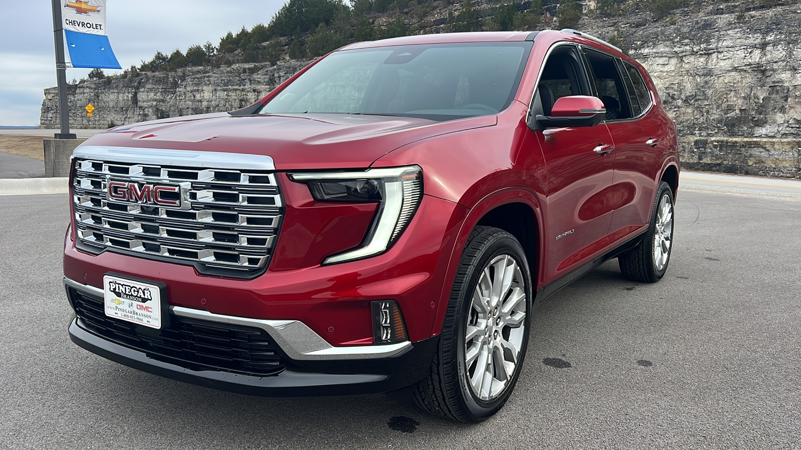 2025 GMC Acadia AWD Denali 3