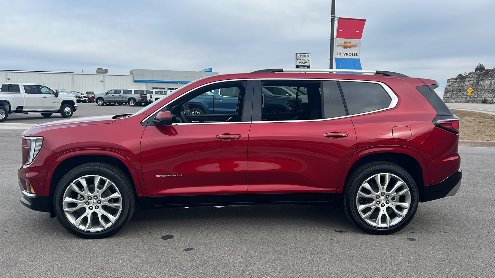 2025 GMC Acadia AWD Denali 4