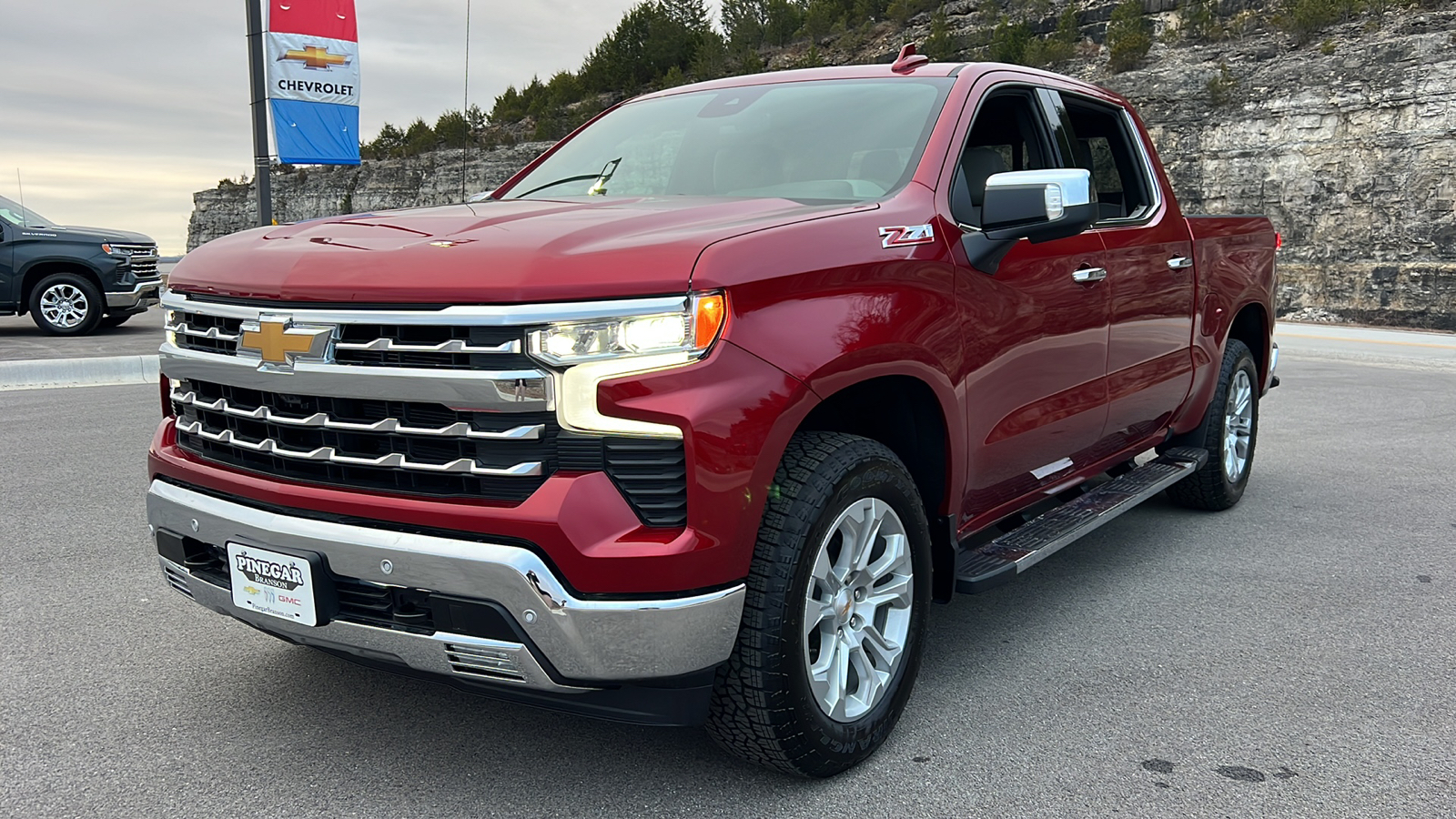 2025 Chevrolet Silverado 1500 LTZ 3