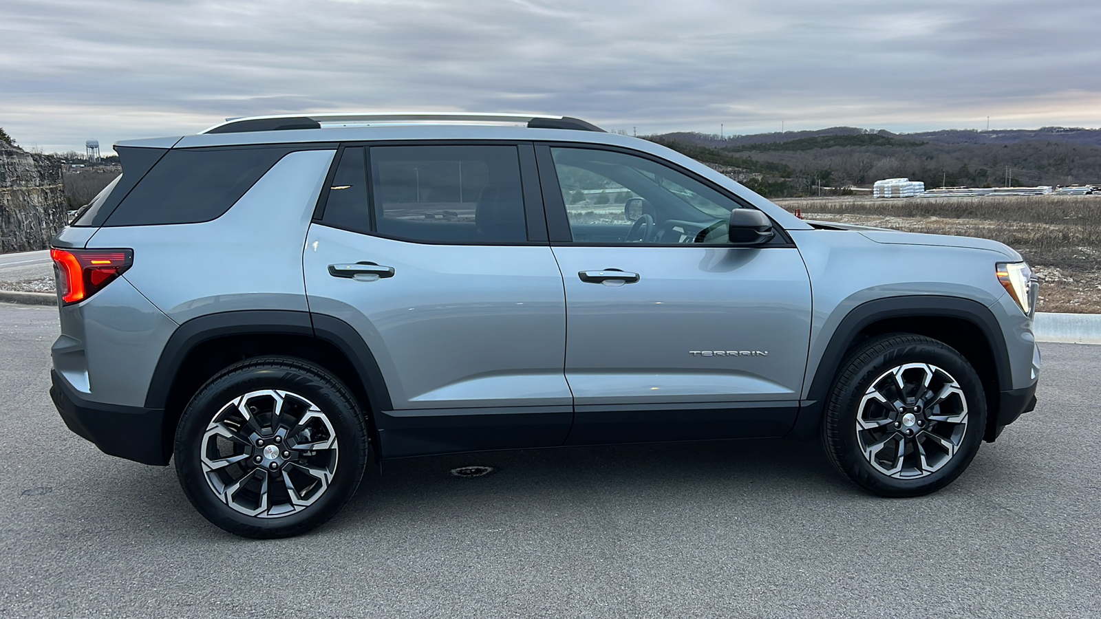 2025 GMC Terrain Elevation 9