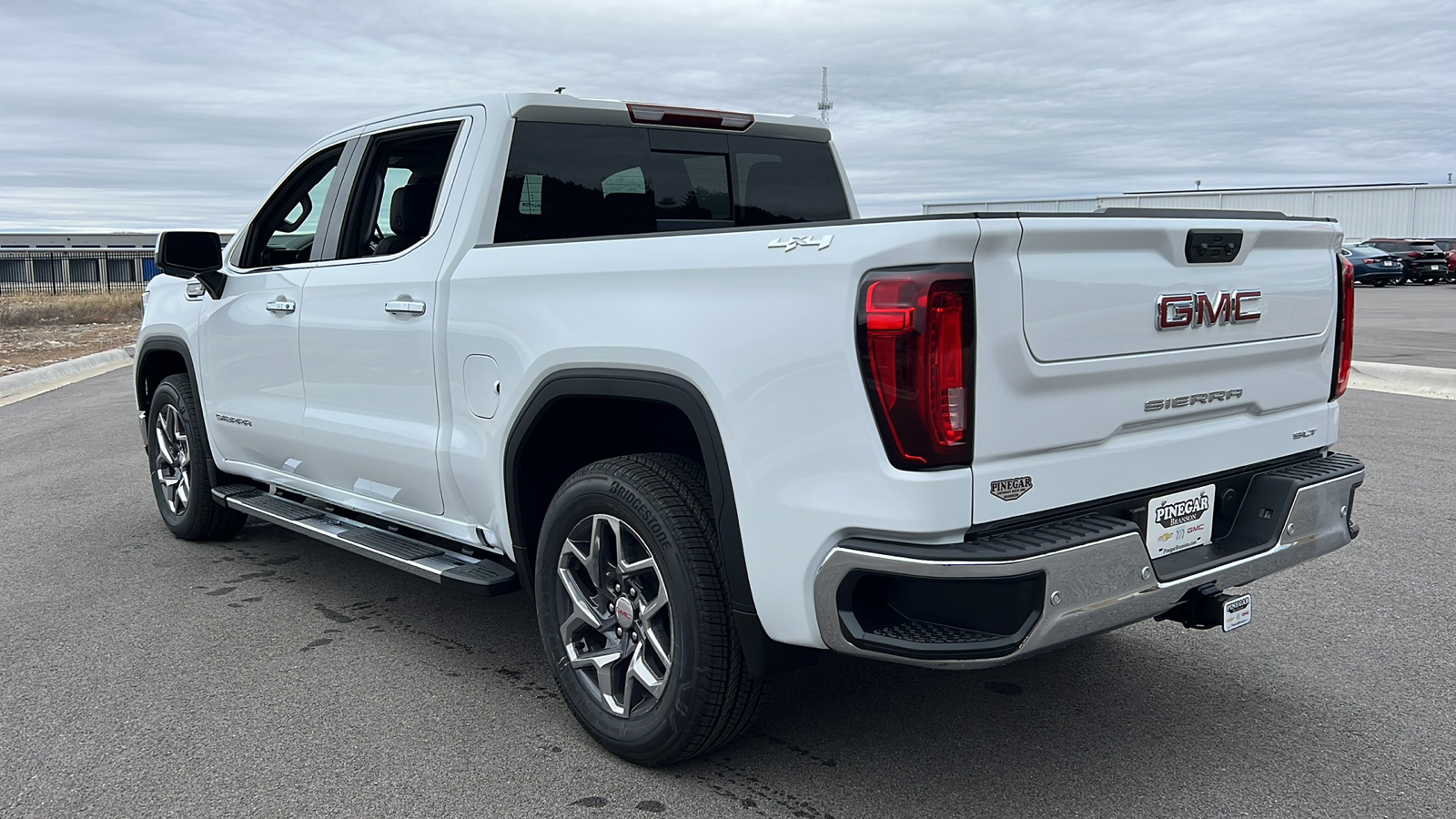 2025 GMC Sierra 1500 SLT 6