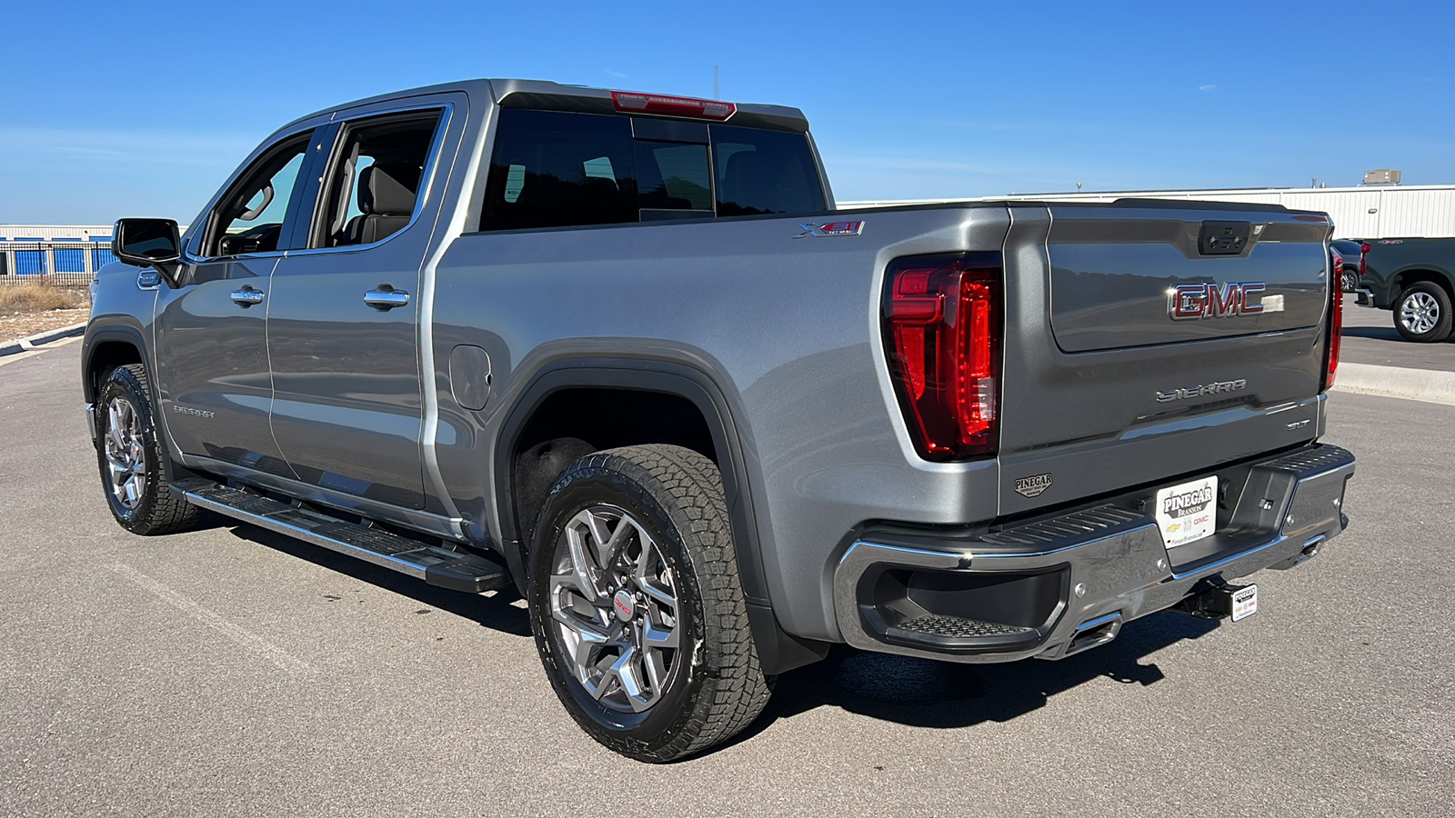 2025 GMC Sierra 1500 SLT 6