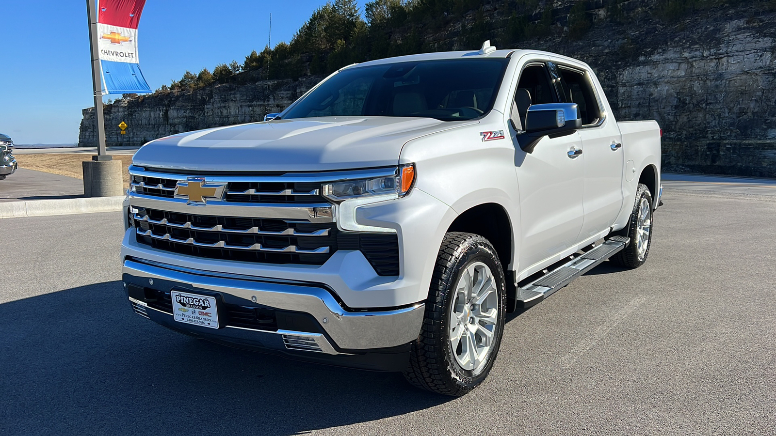 2025 Chevrolet Silverado 1500 LTZ 3