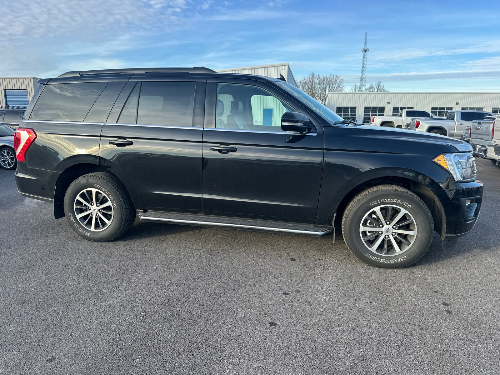 2021 Ford Expedition XLT 2