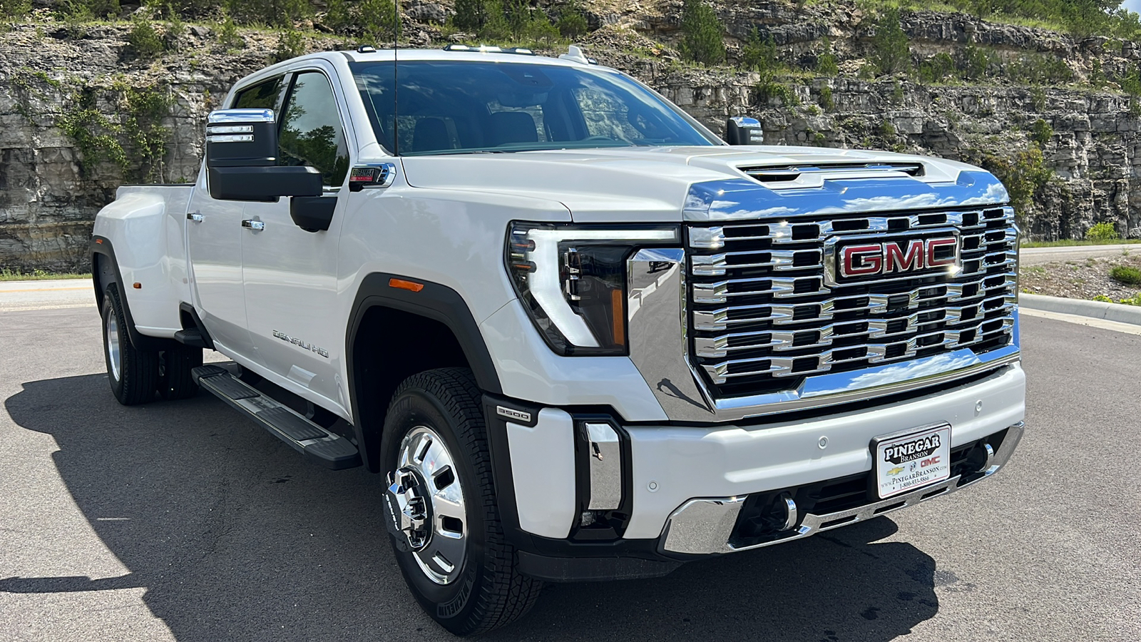 2024 GMC Sierra 3500HD Denali 1