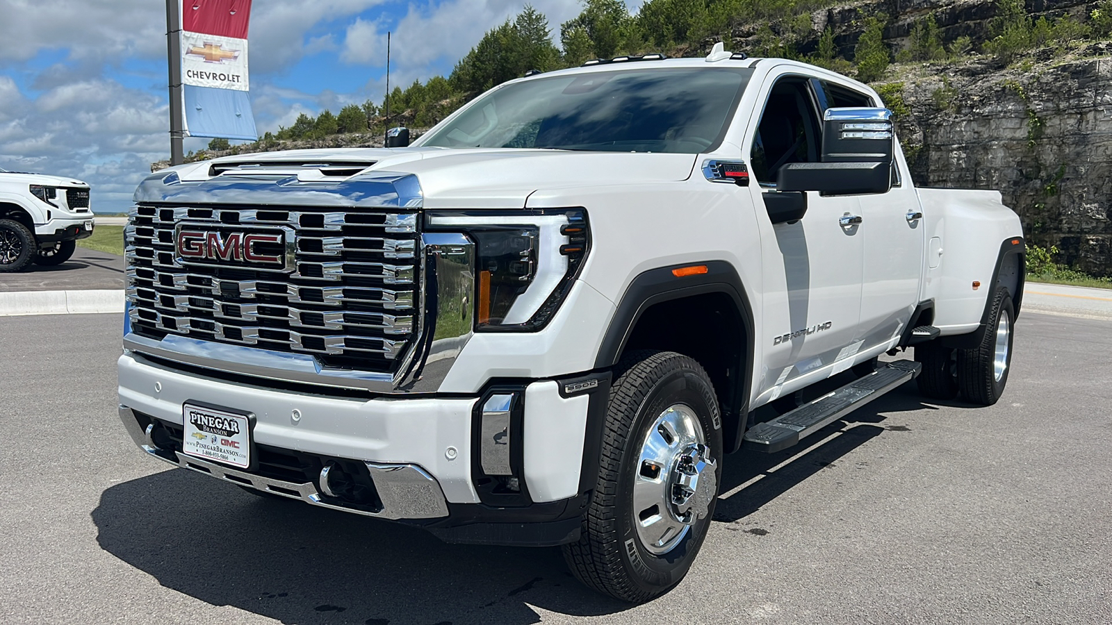 2024 GMC Sierra 3500HD Denali 3