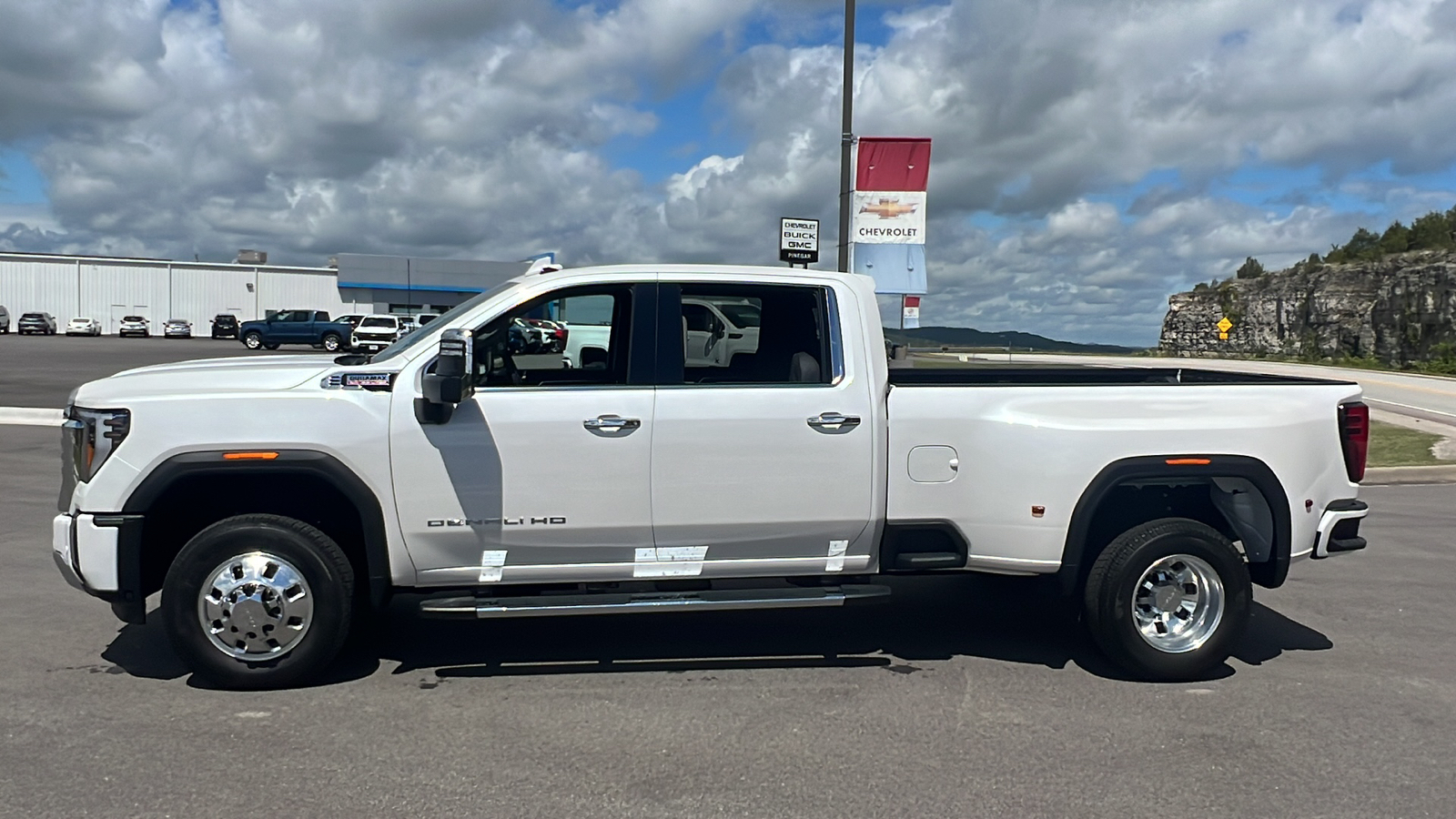 2024 GMC Sierra 3500HD Denali 4