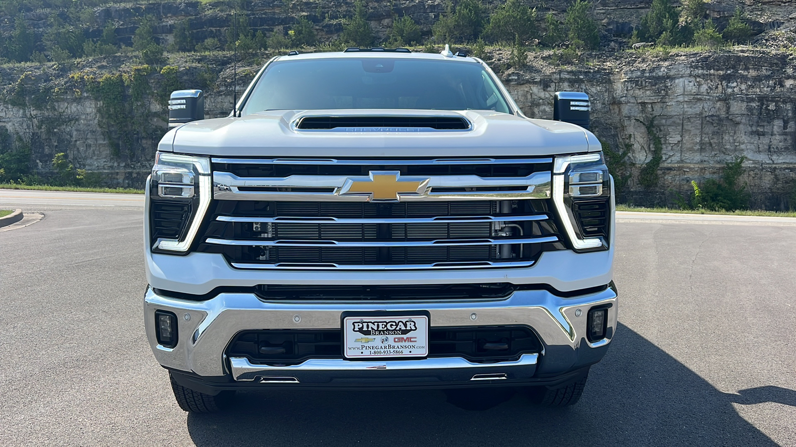 2024 Chevrolet Silverado 3500 LTZ 2