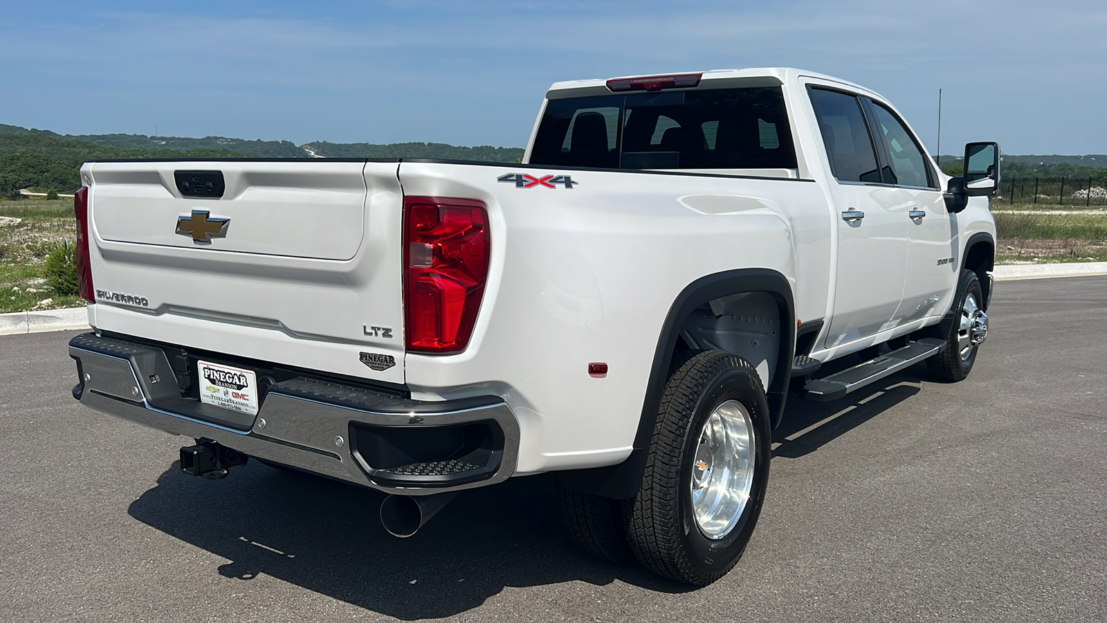 2024 Chevrolet Silverado 3500 LTZ 8