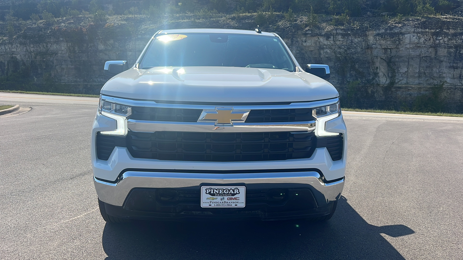 2024 Chevrolet Silverado 1500 LT 2