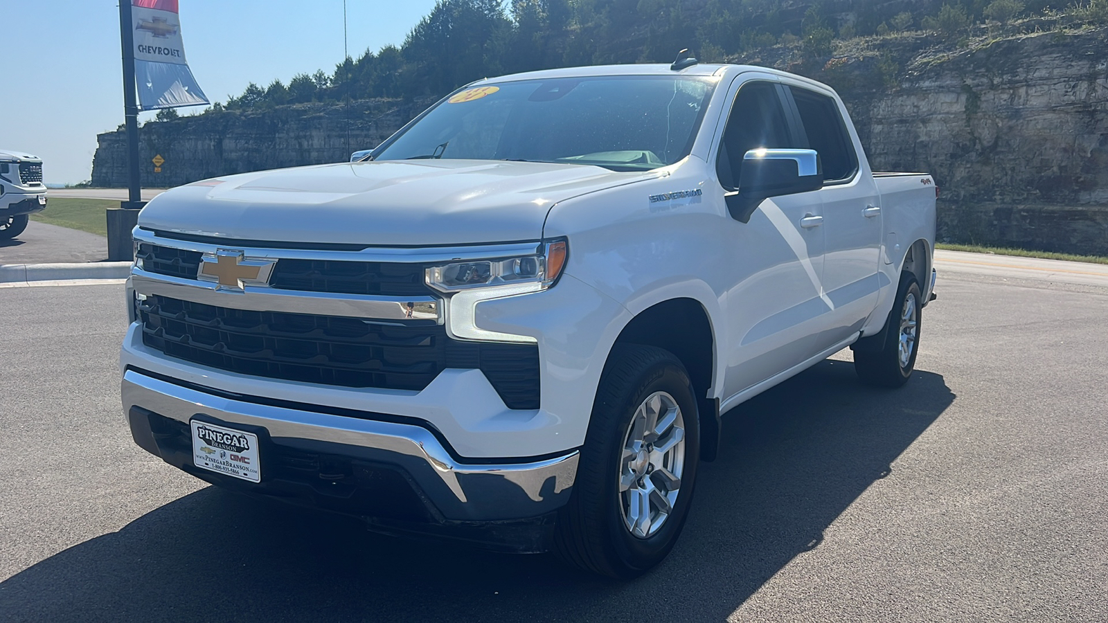 2024 Chevrolet Silverado 1500 LT 3