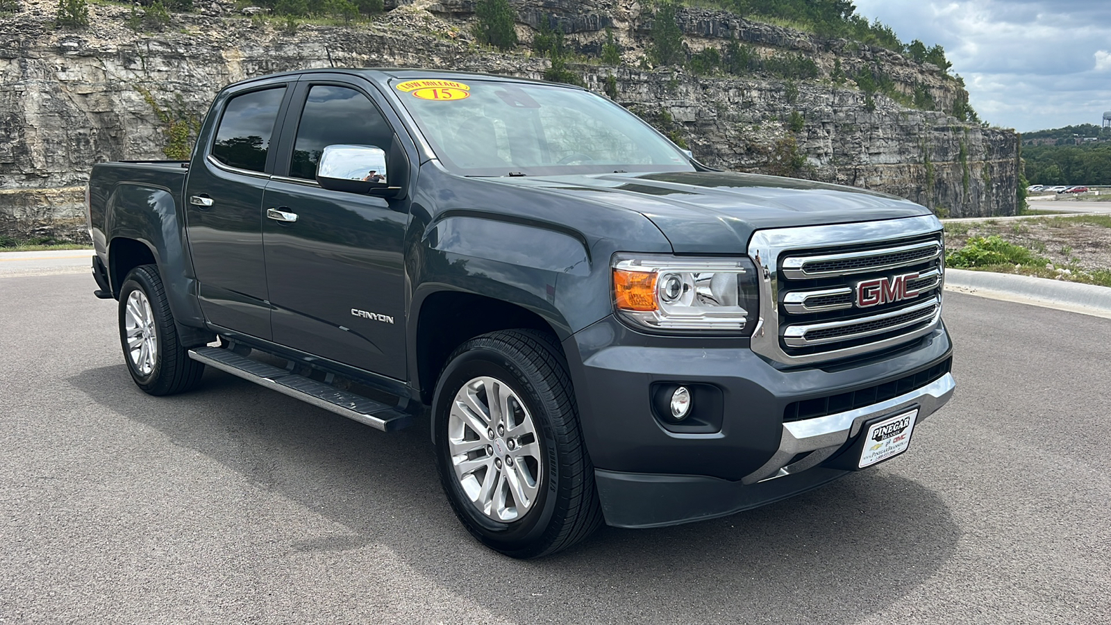 2015 GMC Canyon 2WD SLT 1