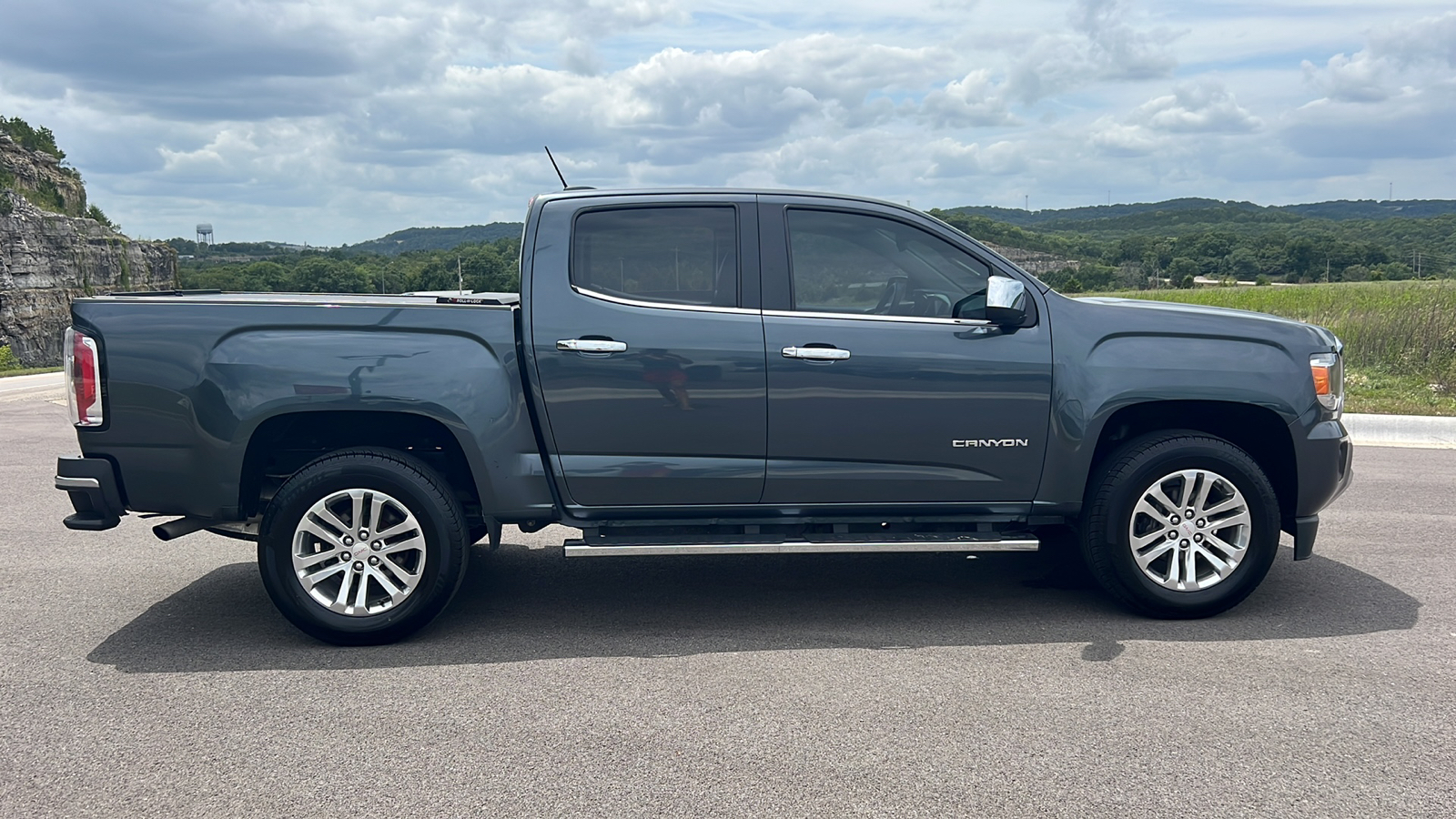 2015 GMC Canyon 2WD SLT 9