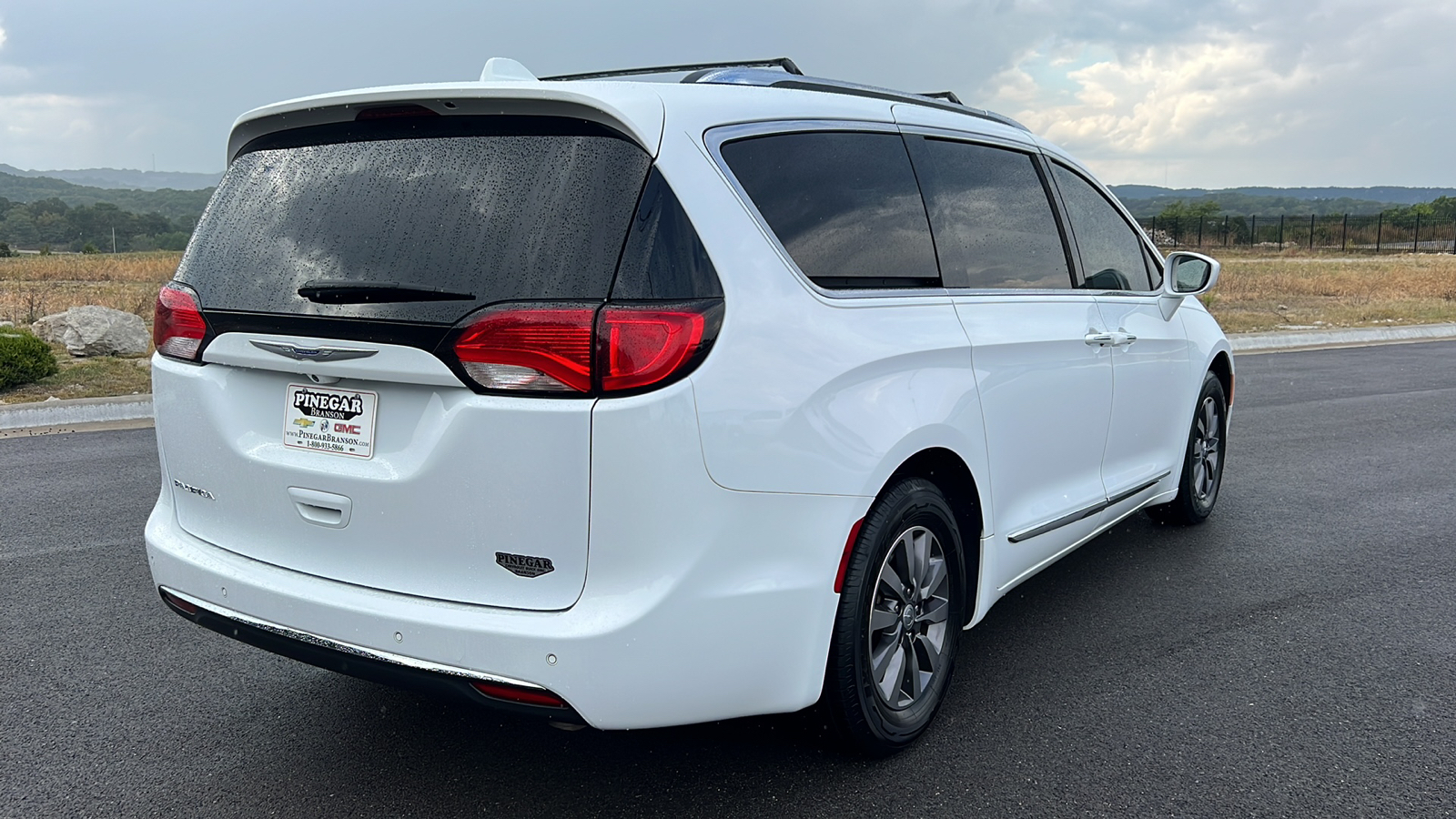 2020 Chrysler Pacifica Touring L Plus 8