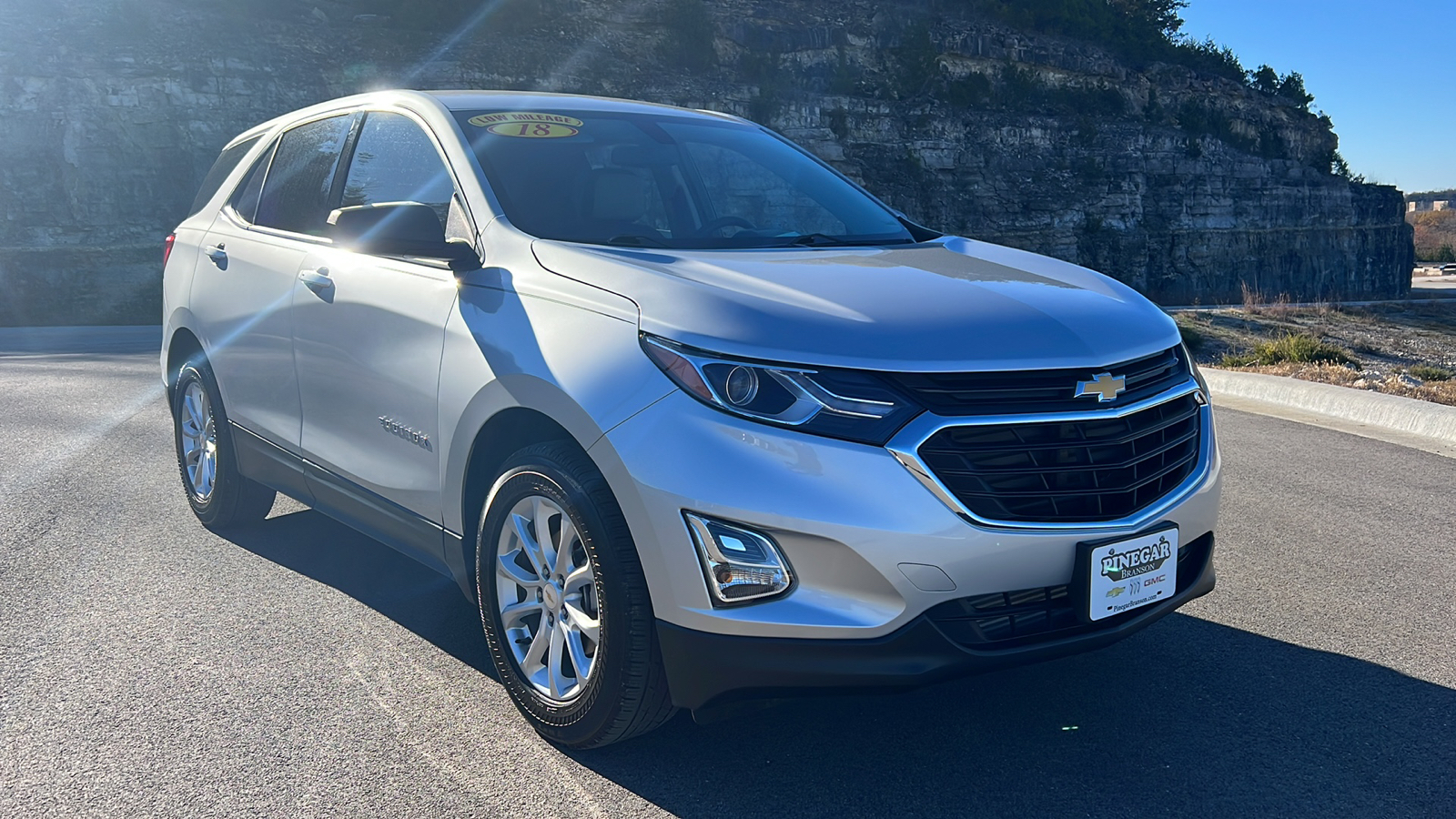 2018 Chevrolet Equinox LS 1