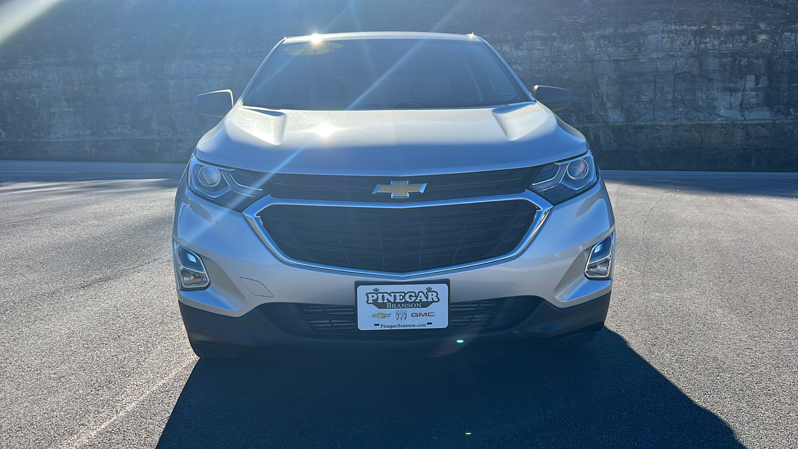 2018 Chevrolet Equinox LS 2