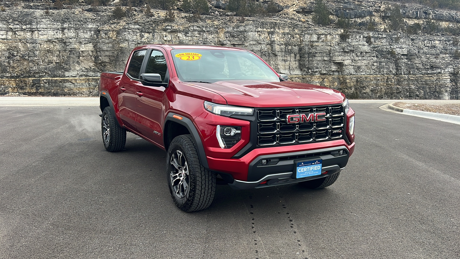 2023 GMC Canyon 4WD AT4 1