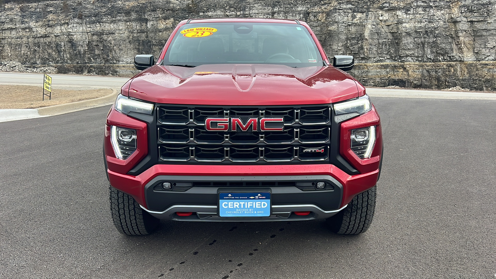 2023 GMC Canyon 4WD AT4 2