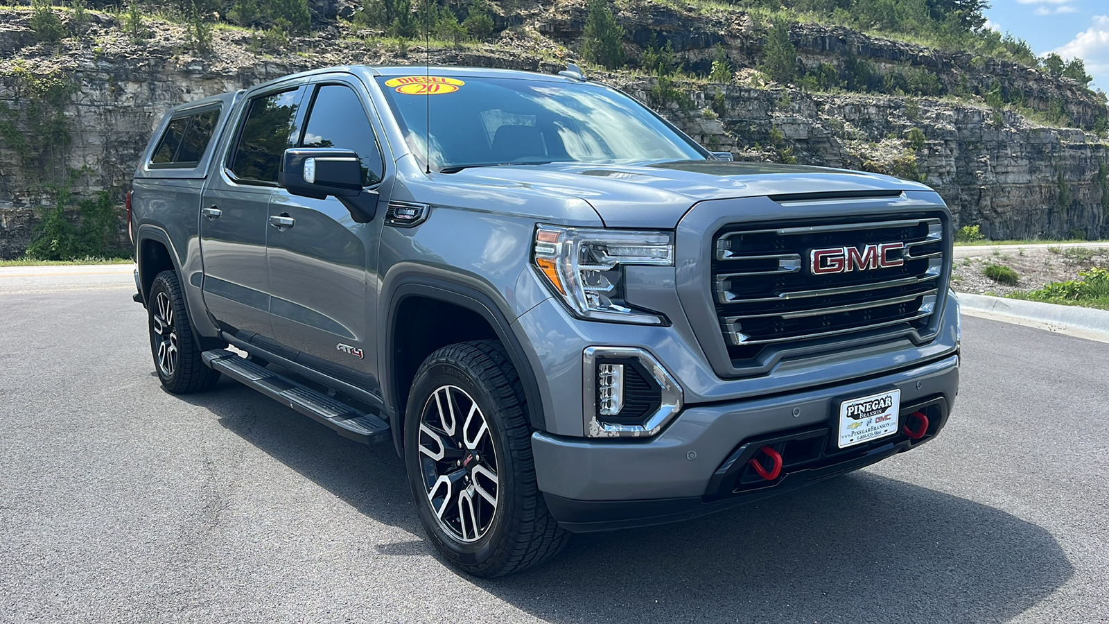 2020 GMC Sierra 1500 AT4 1