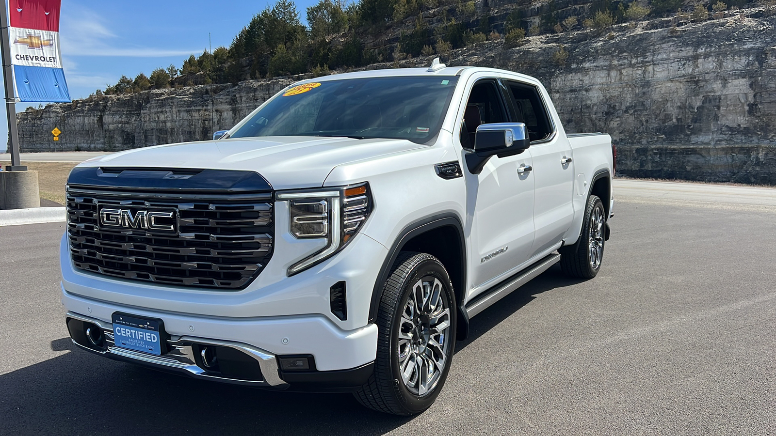 2023 GMC Sierra 1500 Denali Ultimate 3