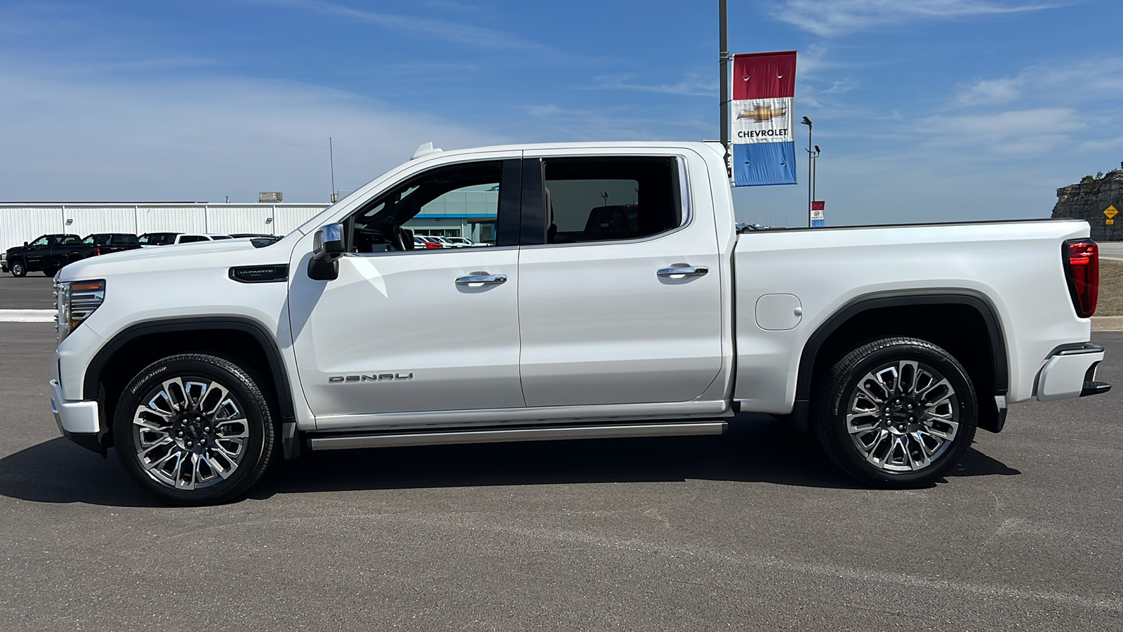 2023 GMC Sierra 1500 Denali Ultimate 4