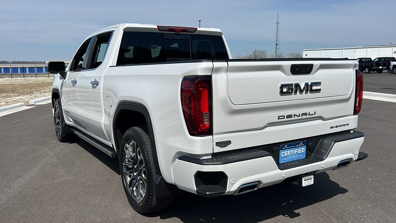 2023 GMC Sierra 1500 Denali Ultimate 6