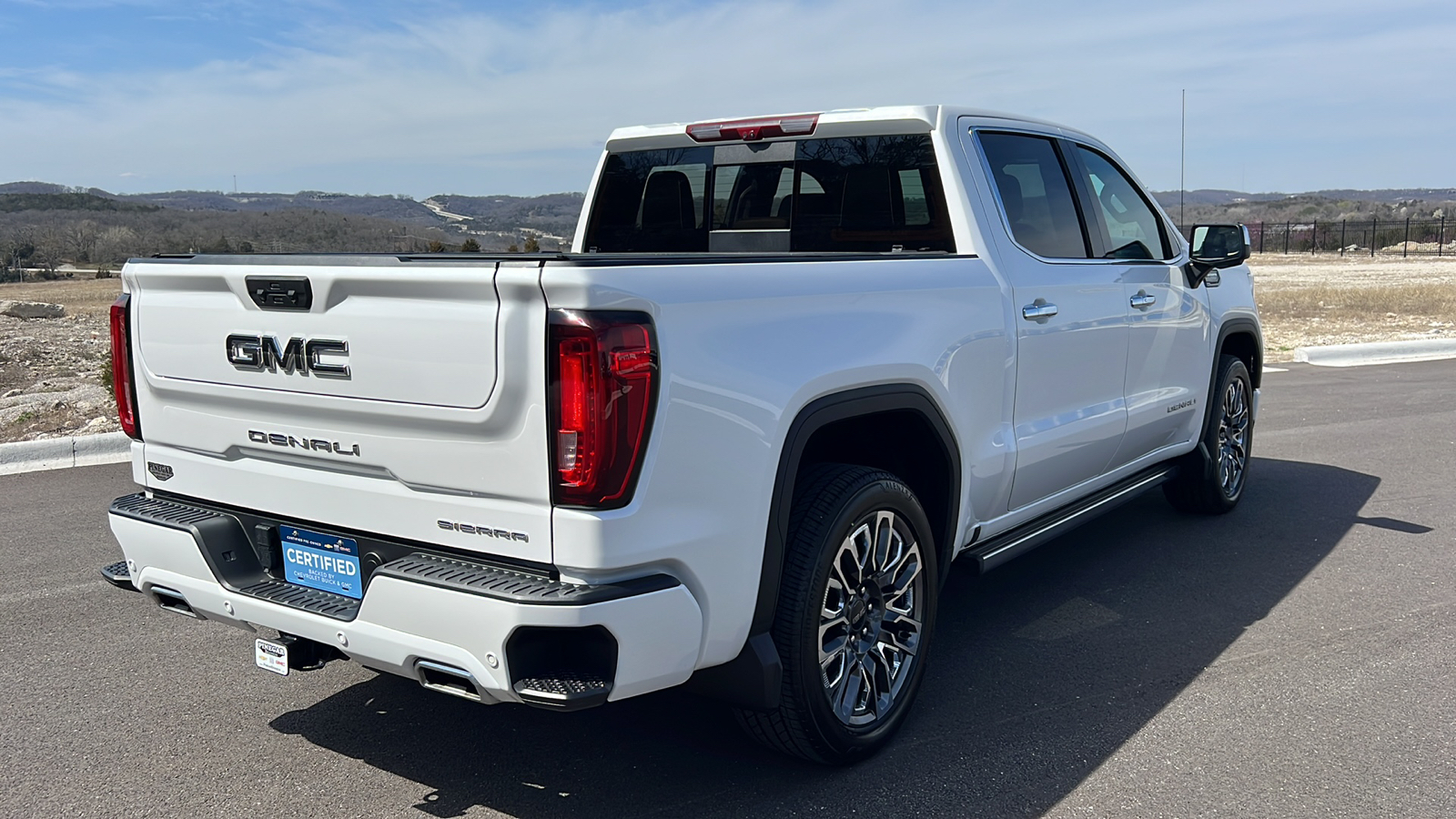 2023 GMC Sierra 1500 Denali Ultimate 8