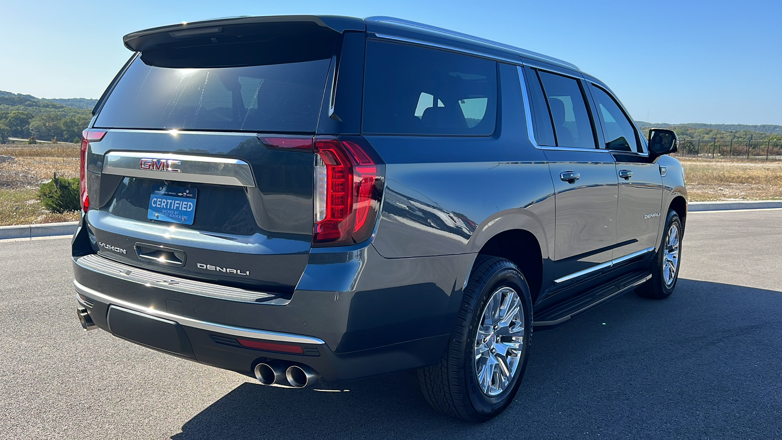 2021 GMC Yukon Denali 8