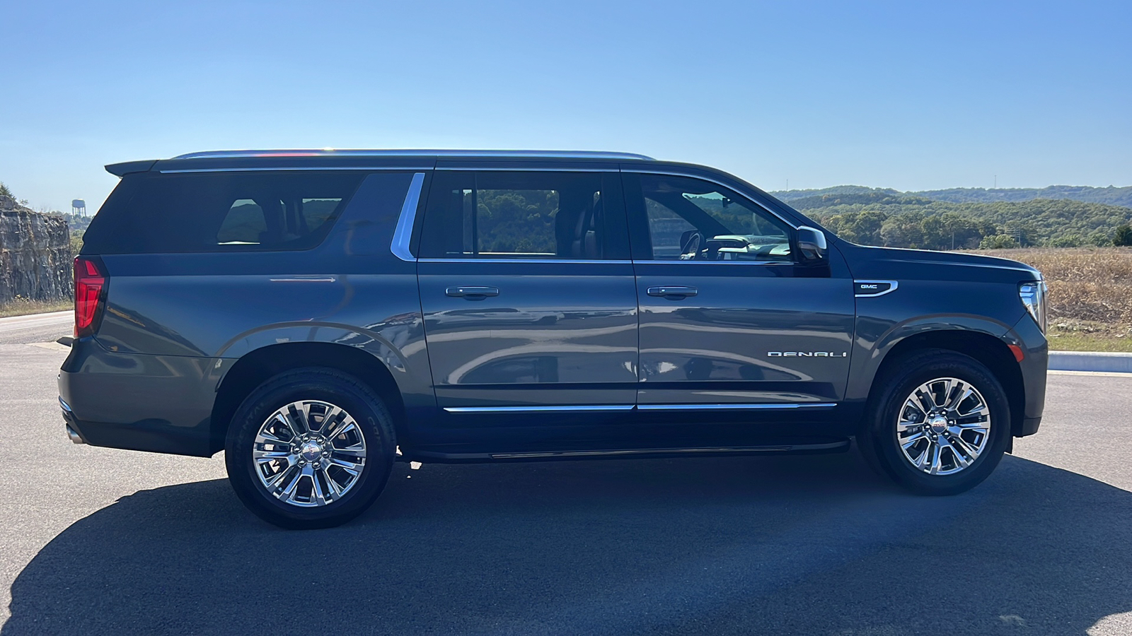 2021 GMC Yukon Denali 9