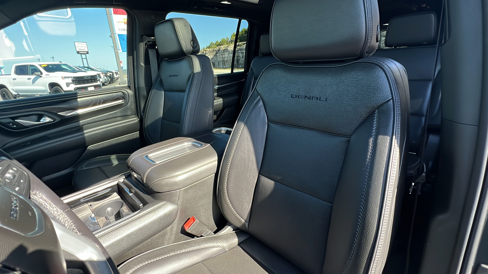 2021 GMC Yukon Denali 18