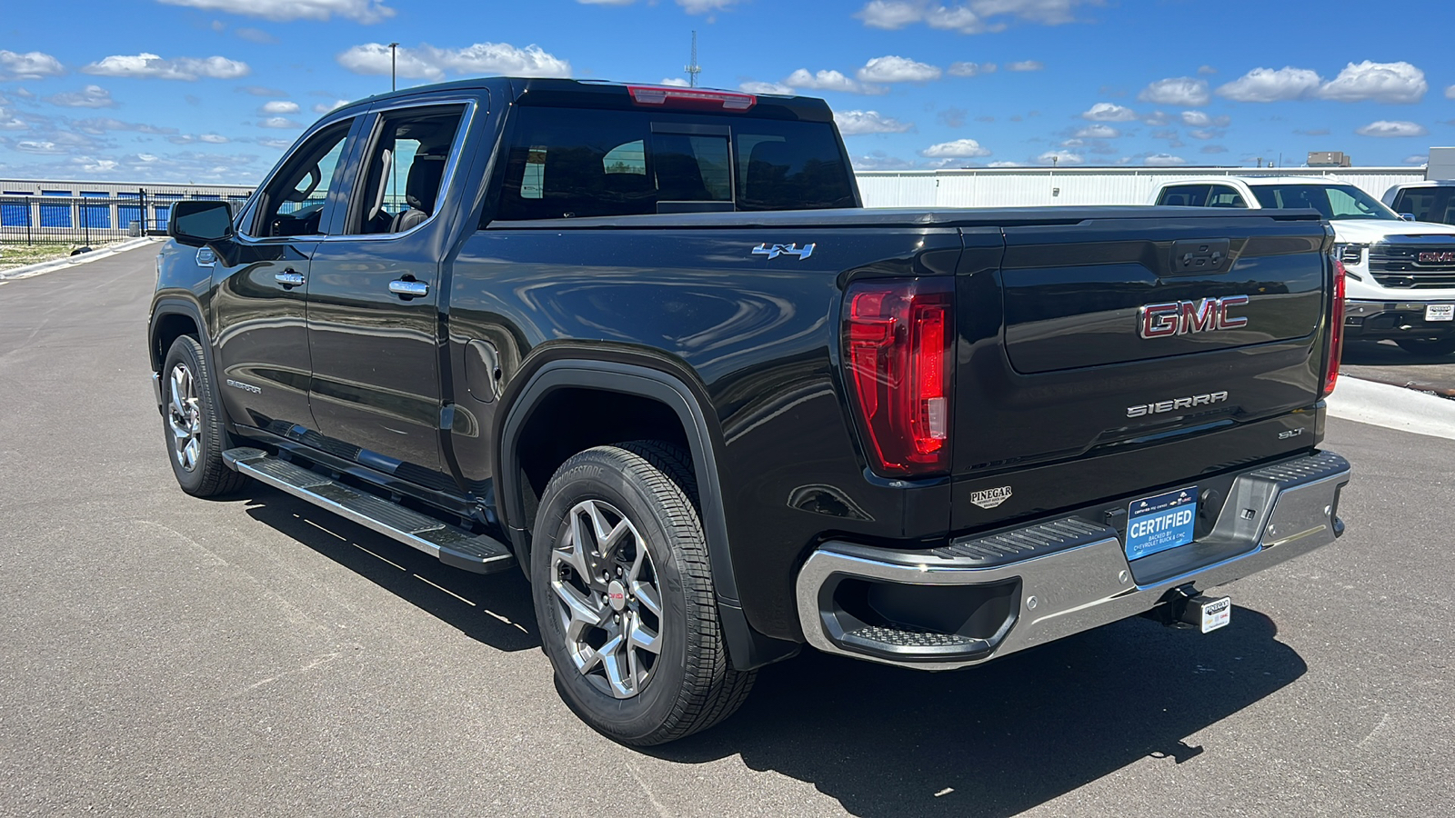 2023 GMC Sierra 1500 SLT 6