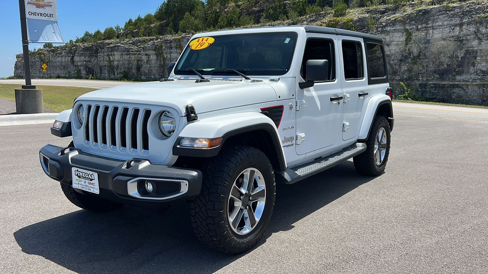 2019 Jeep Wrangler Unlimited Sahara 3