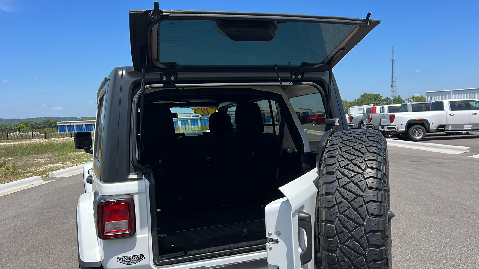 2019 Jeep Wrangler Unlimited Sahara 10