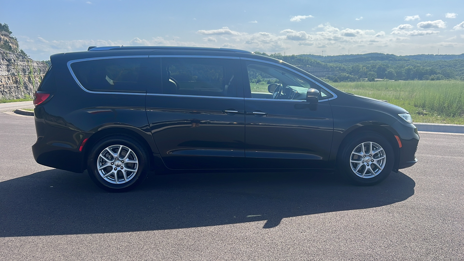 2021 Chrysler Pacifica Touring L 9