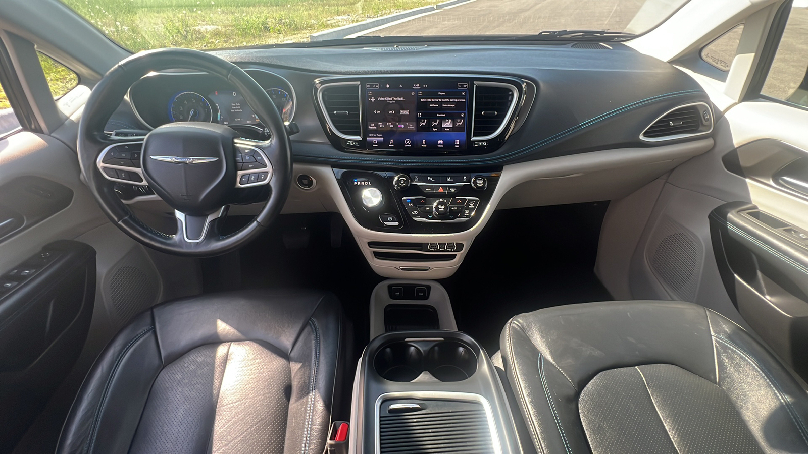 2021 Chrysler Pacifica Touring L 13