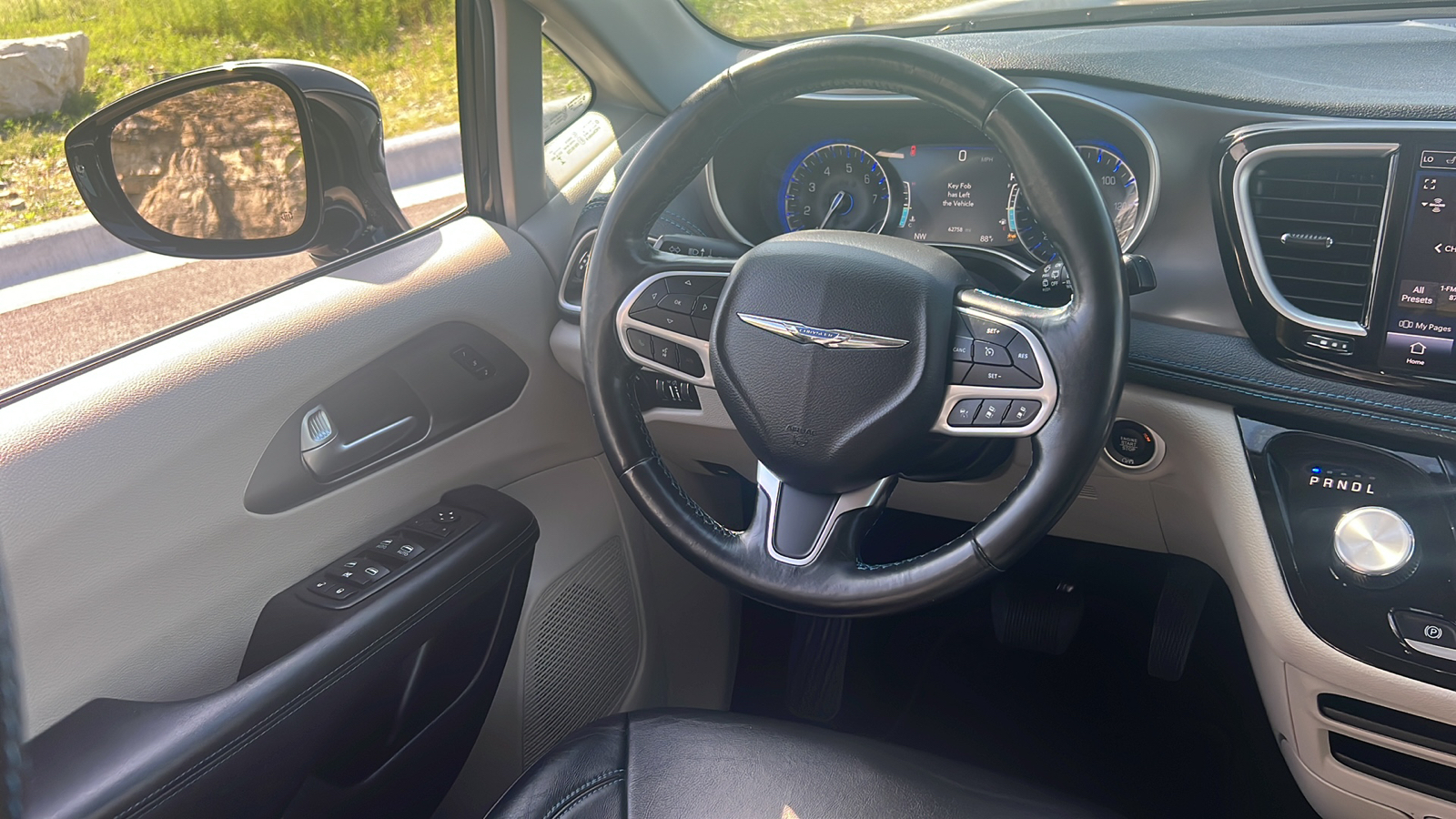 2021 Chrysler Pacifica Touring L 14