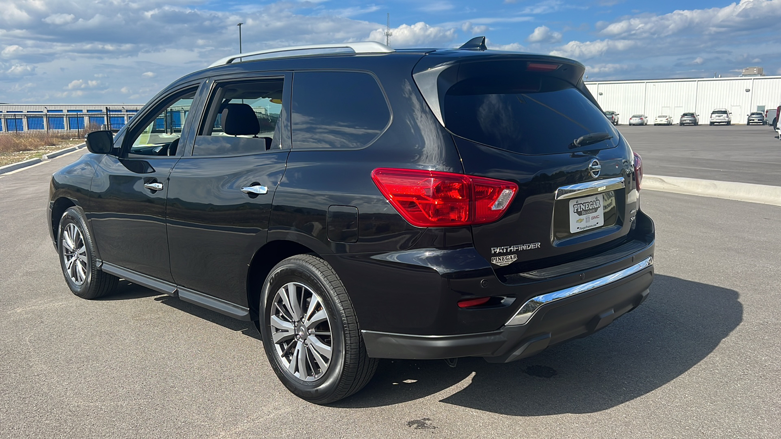 2019 Nissan Pathfinder SV 6