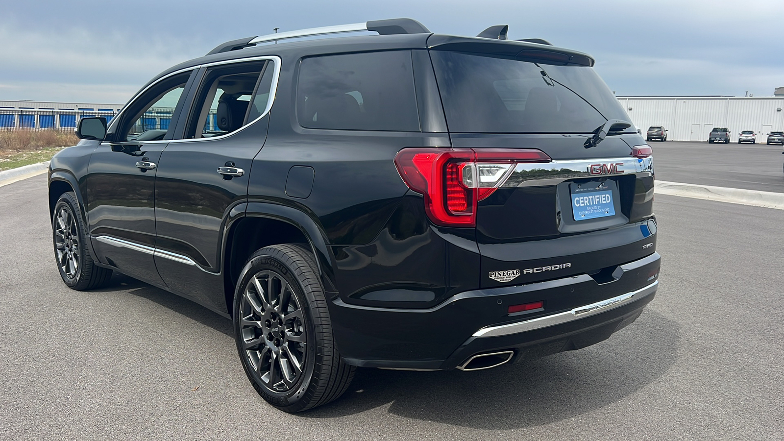 2023 GMC Acadia Denali 6