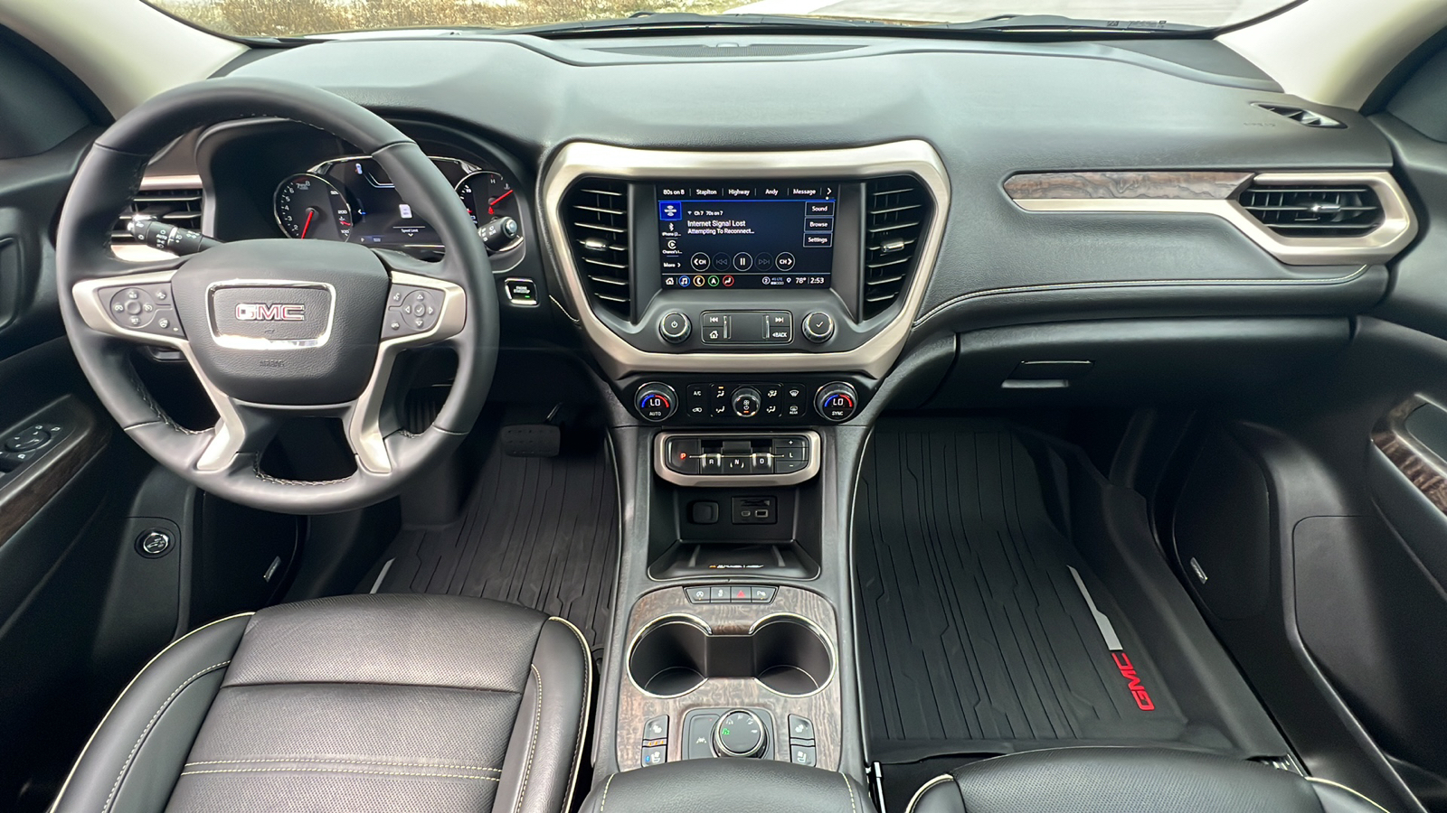 2023 GMC Acadia Denali 14