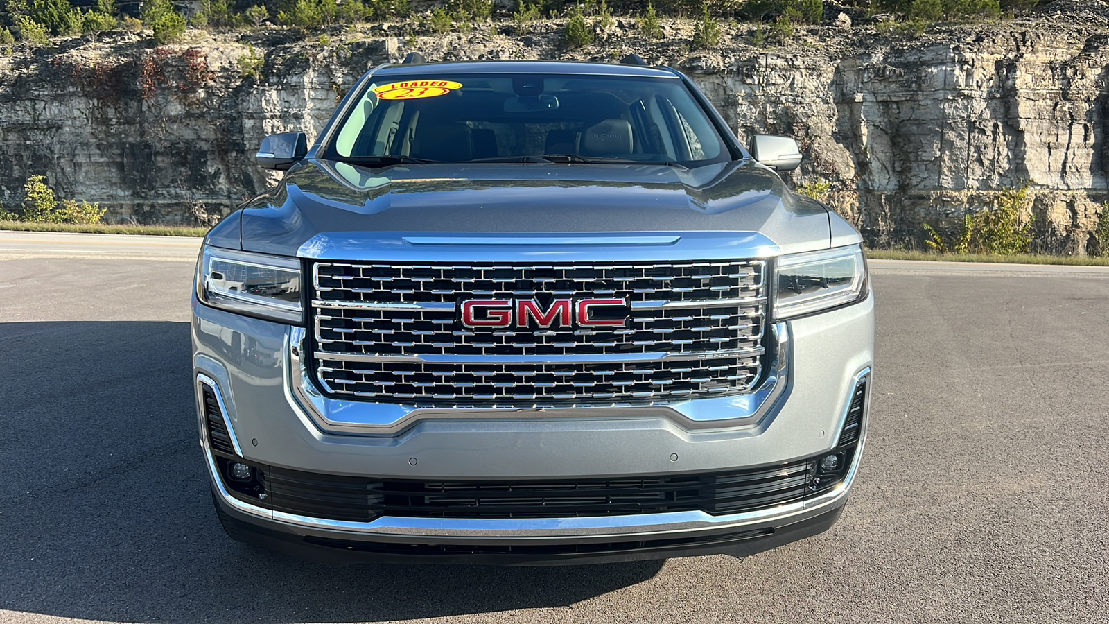 2023 GMC Acadia Denali 2