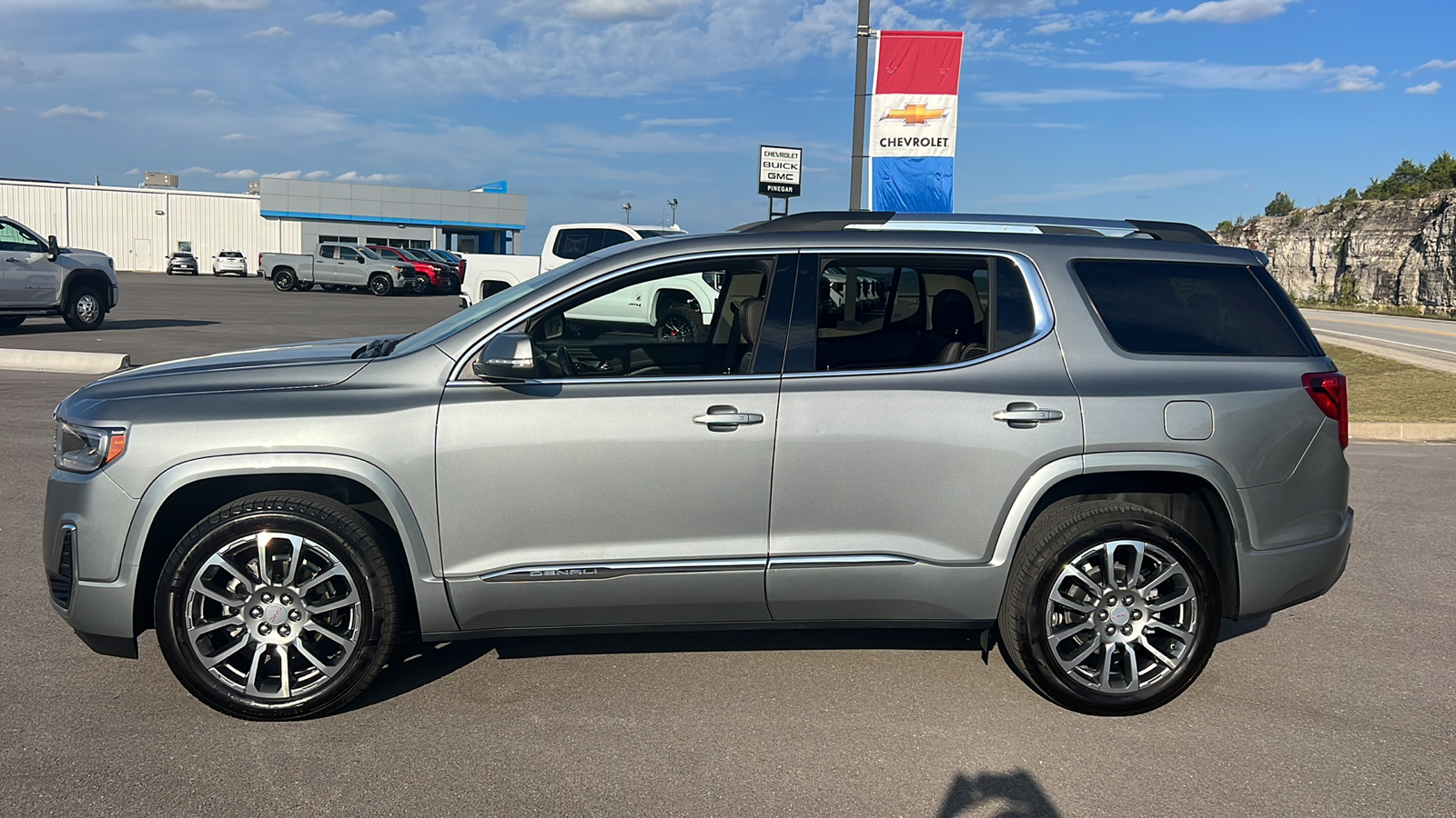 2023 GMC Acadia Denali 4