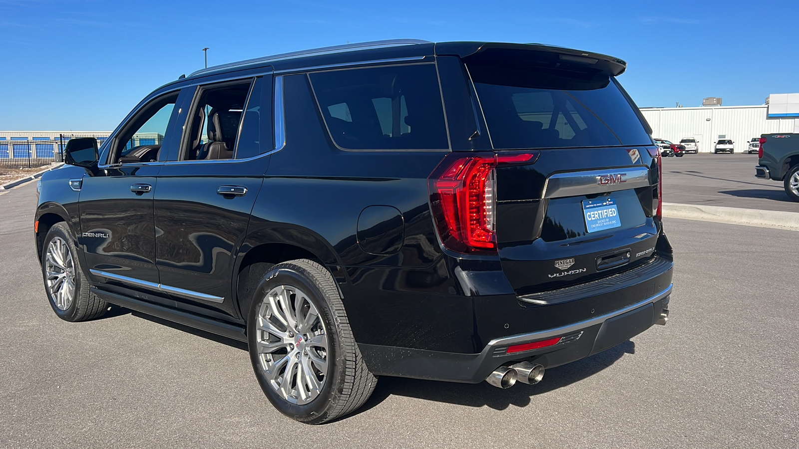 2021 GMC Yukon Denali 6