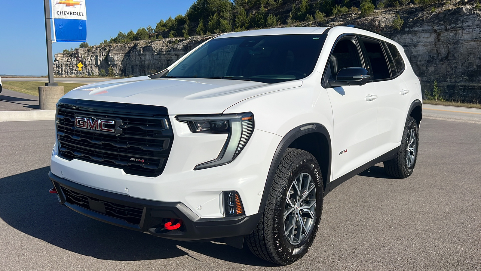 2024 GMC Acadia AWD AT4 3