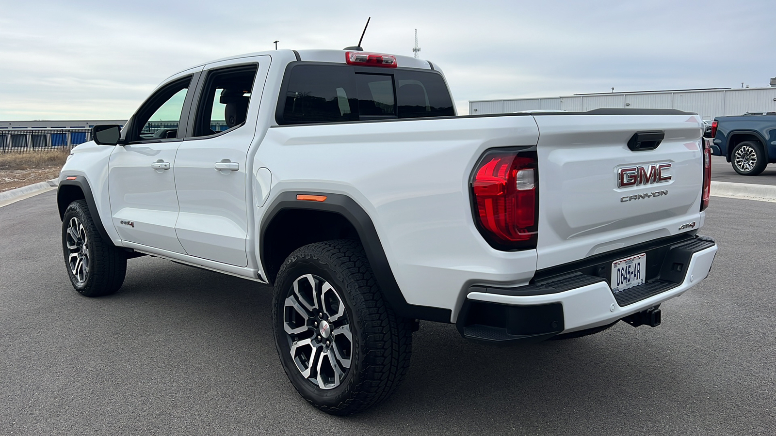 2023 GMC Canyon 4WD AT4 6