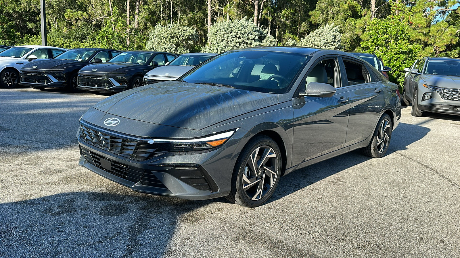 2024 Hyundai Elantra Hybrid Limited 3