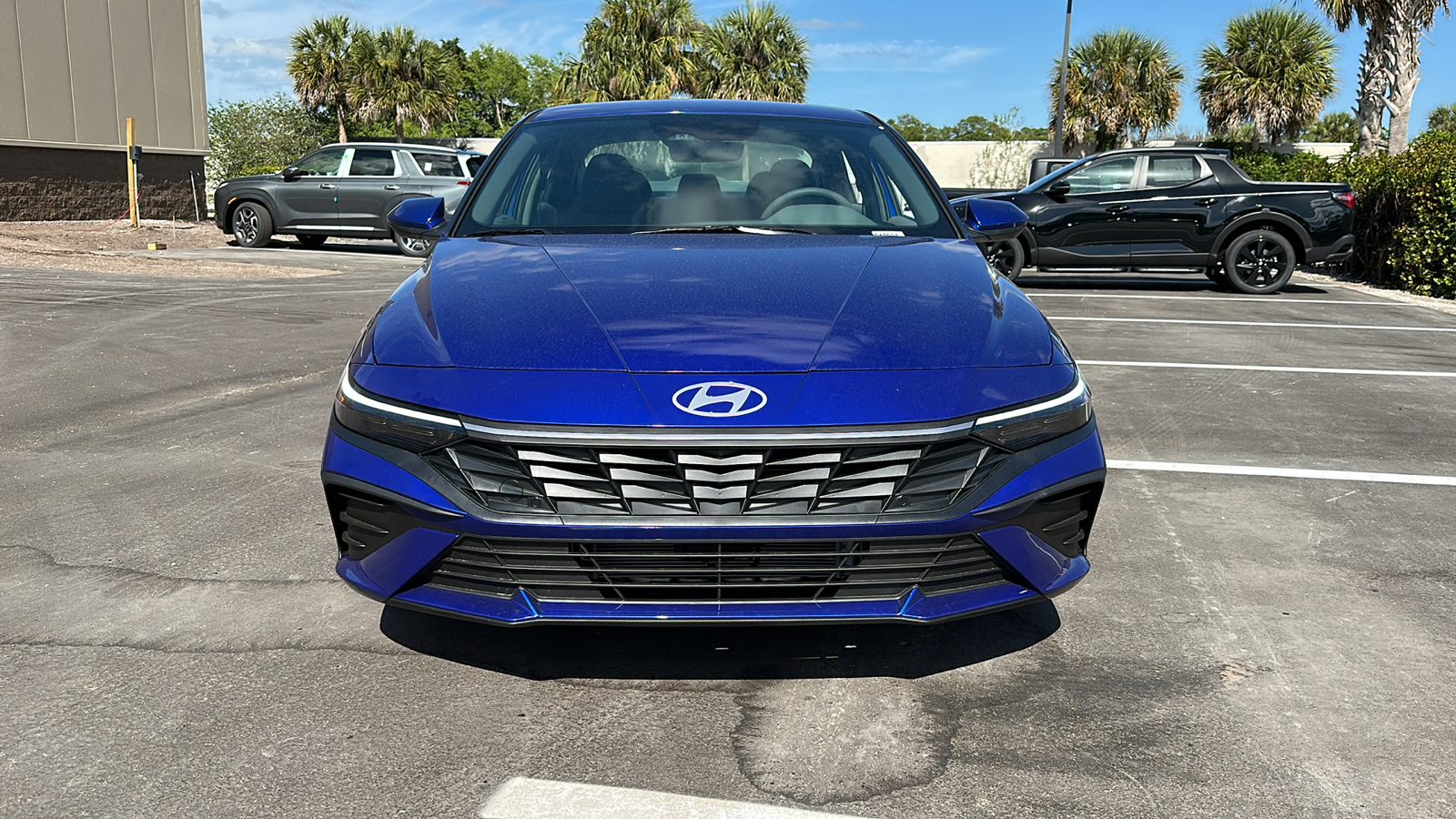 2024 Hyundai Elantra Hybrid Blue 2