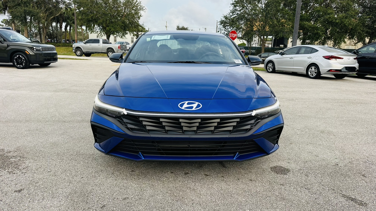 2025 Hyundai Elantra SEL 2