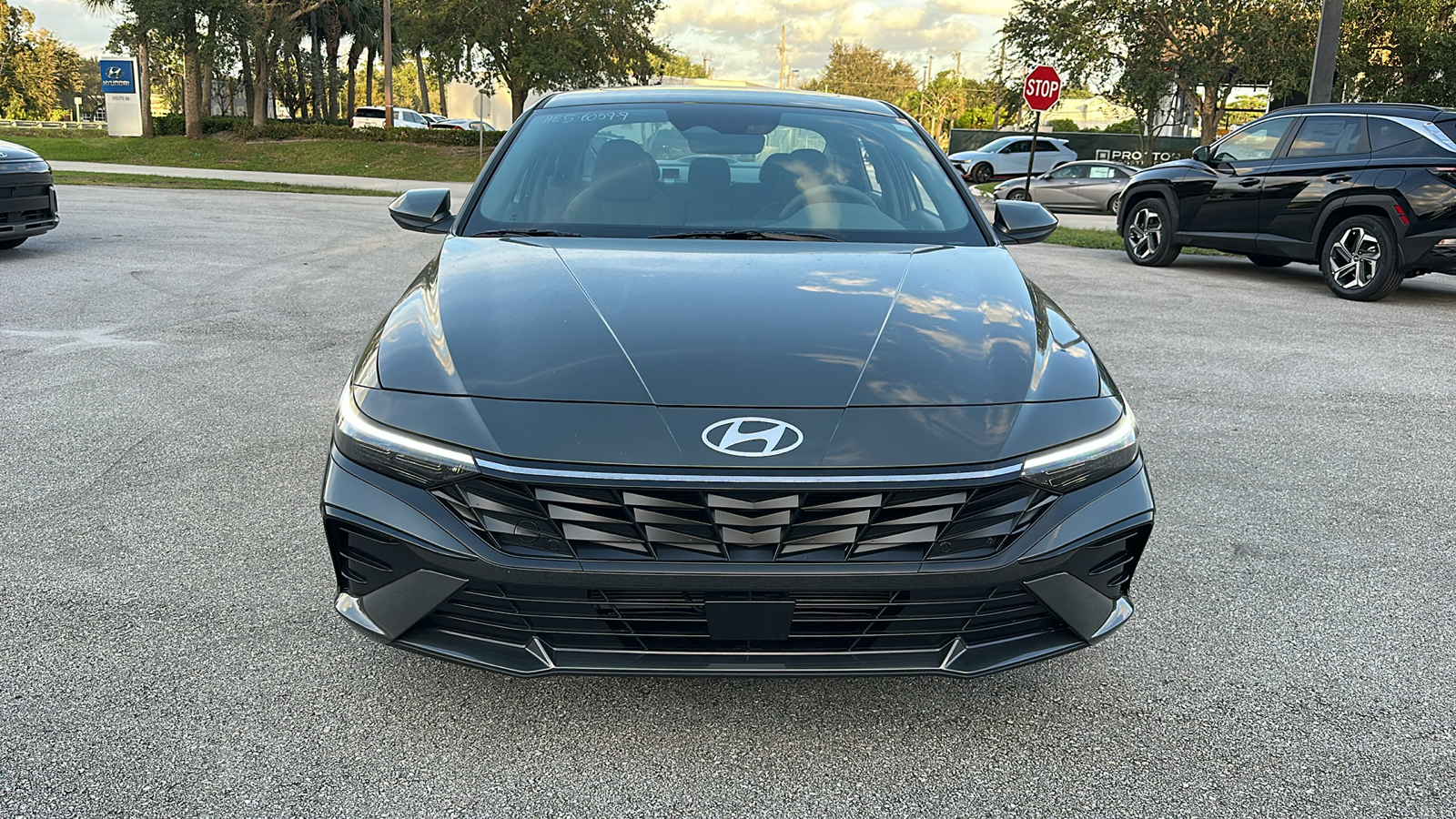 2025 Hyundai Elantra SEL 2