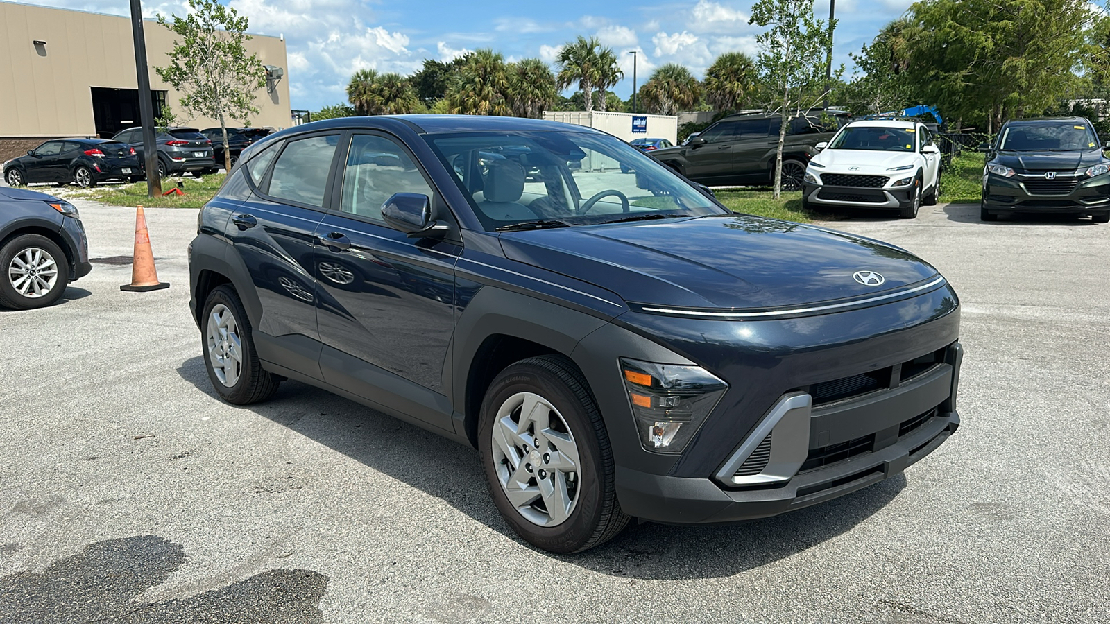 2024 Hyundai Kona SE 1